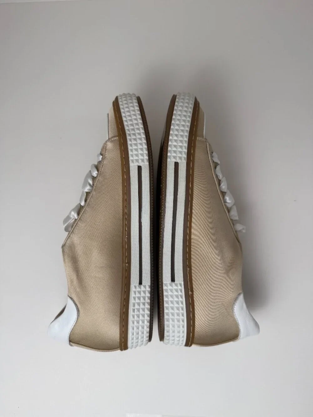 Eleventy Platform Lace Up Sneakers Beige Tan U 37/ US 7 - Picture 4 of 8